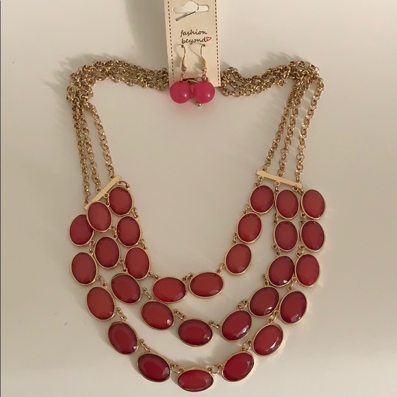 3/$25 necklace set with earrings - Picture 2 of 5